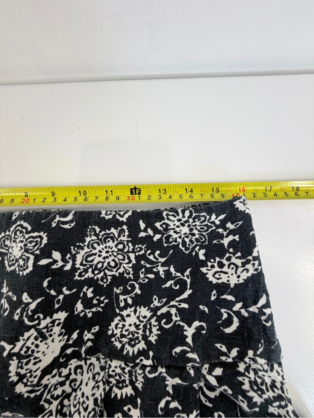 GAP 100% linen Skirt w/100% cotton lining Black‎ and White Floral Skater Skirt - Picture 8 of 11